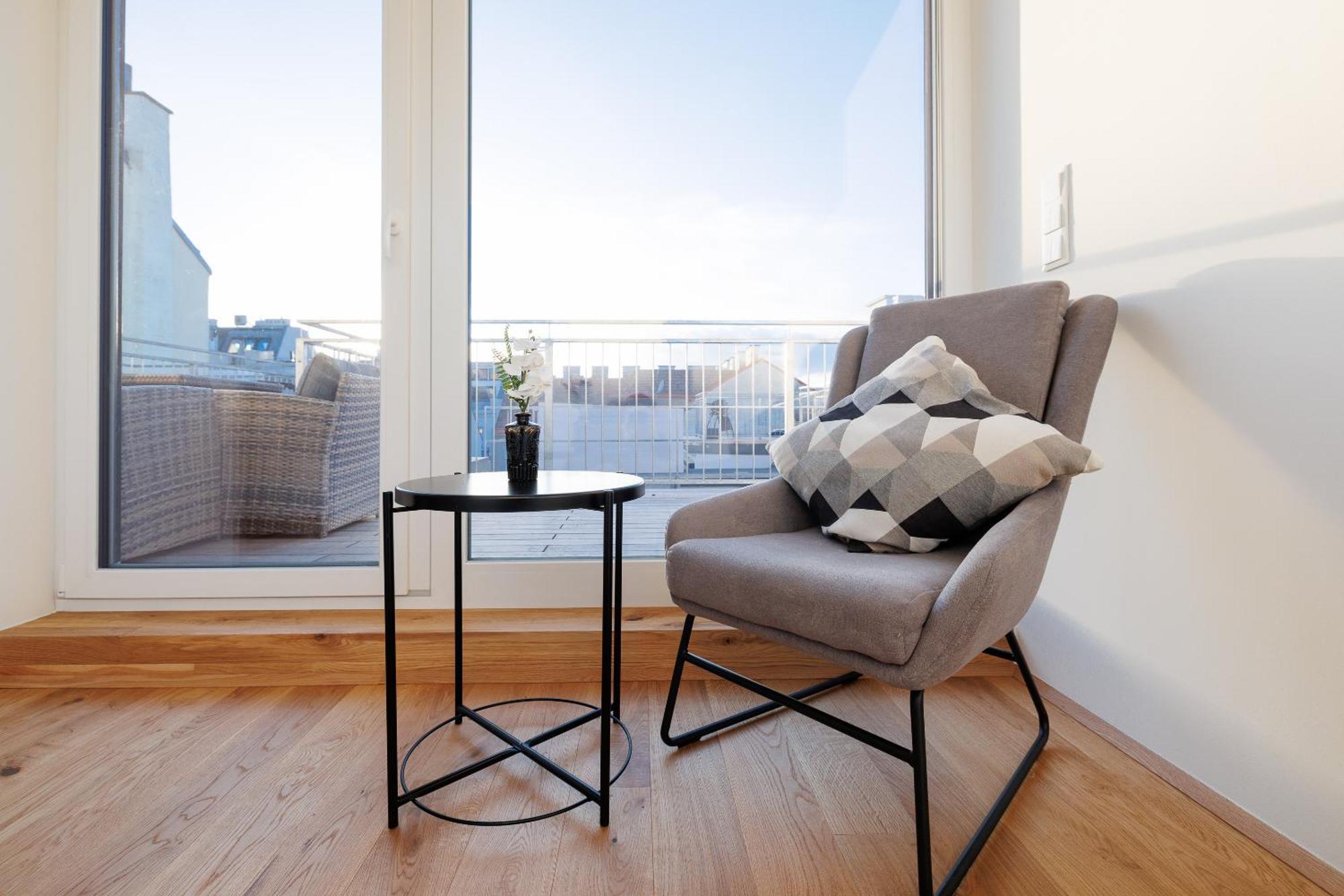 Symphony Apartments 41 - Modern Loft With Terrace And Grill In Central Location Bécs Kültér fotó